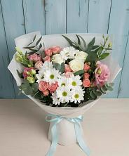 Букет цветов из:  Розы, Лизиантусы и Хризантемы в Копейске