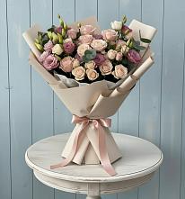 Букет цветов из:  Розы и Лизиантусы в Копейске