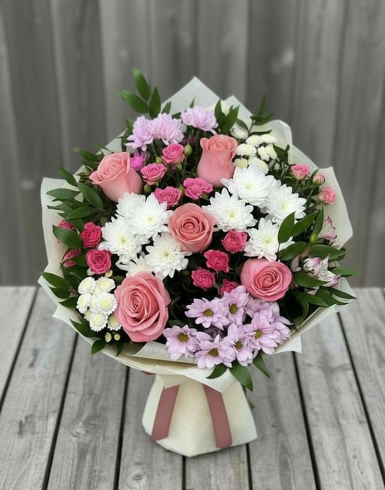 Букет цветов из: Альстромерии, Гвоздики, Розы и Хризантемы в Копейске