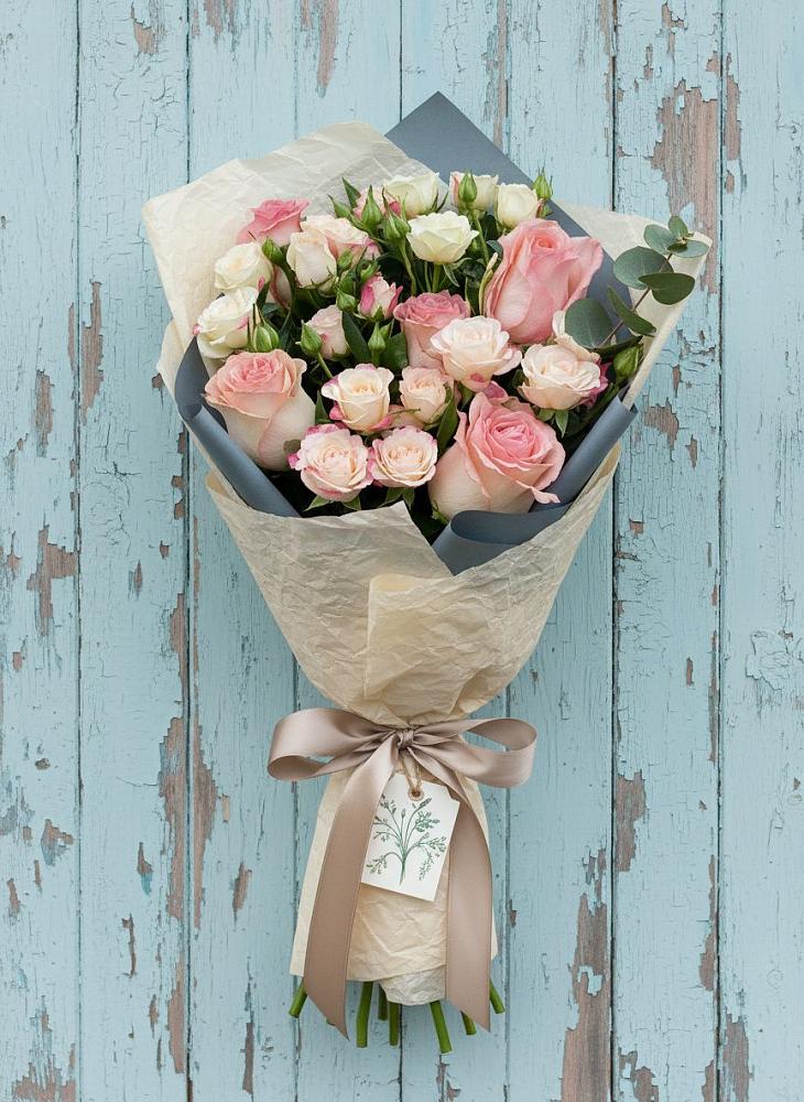 Букет цветов из: Розы в Копейске