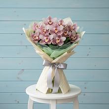Букет цветов из:  Орхидеи и Розы в Копейске