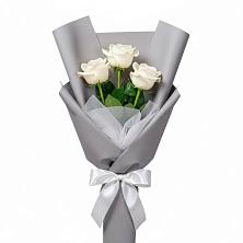 Букет 3 белые розы в Копейске