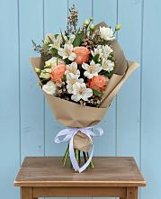 Букет цветов из:  Альстромерии, Лизиантусы, Розы и Хризантемы #REPLACE_PRED# Копейске