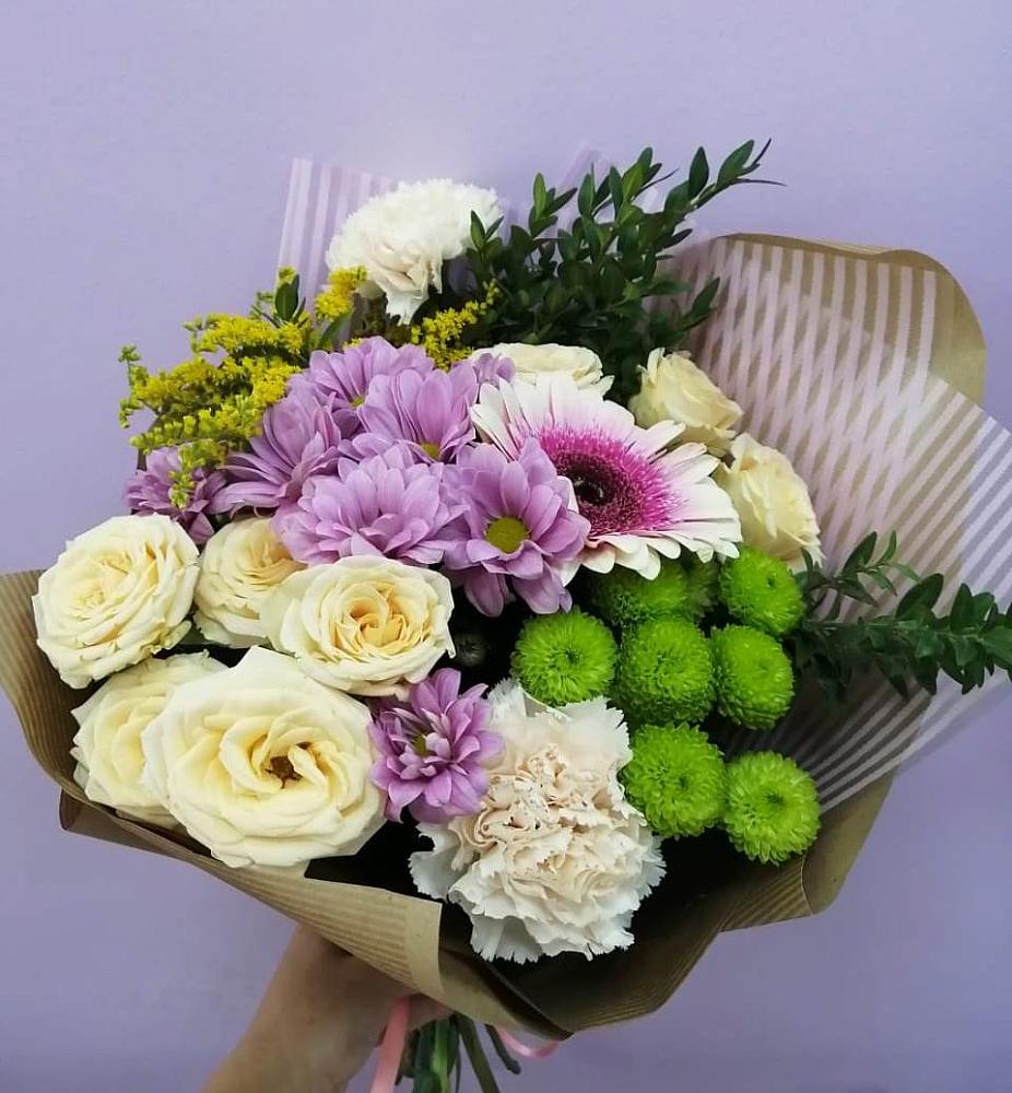 Букет цветов из: Хризантемы, Розы, Гвоздики и Герберы в Копейске