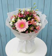 Букет цветов из:  Герберы, Альстромерии и Лизиантусы в Копейске