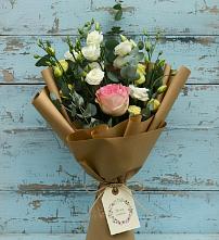 Букет цветов из:  Розы и Лизиантусы в Копейске