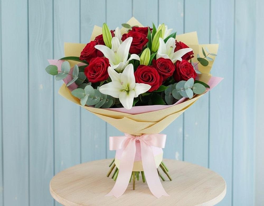 Букет цветов из: Лилии и Розы в Копейске